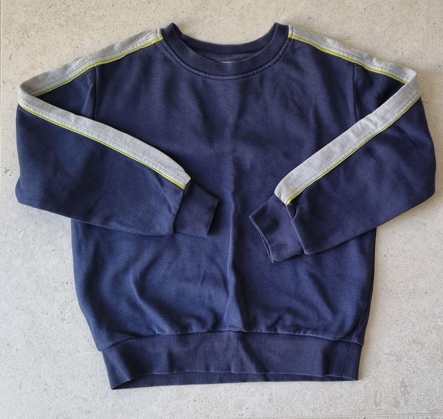 Lotti & Set di vestiti: Mini Räuberset Herbst in Gr. 122 – Usato da Champlan venduto da acr_kkd5 5