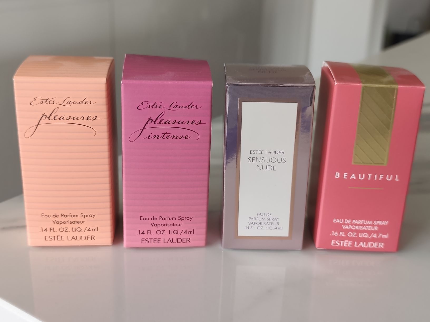 Estée Lauder Profumi & Eau de Toilette: Parfume Estée Lauder collection miniature – Nuovo (secondo la descrizione) da Männedorf venduto da Ursik_OnlineShop