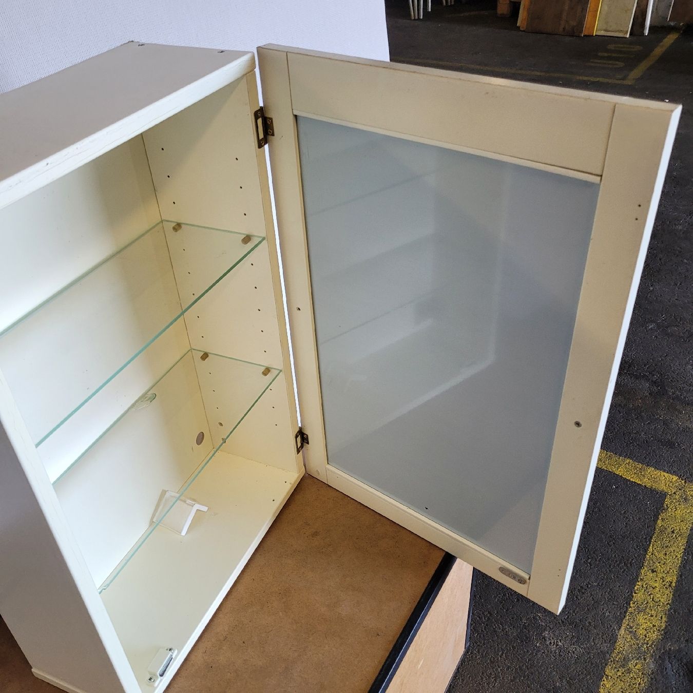 Vetrine: hängevitrine hängeschrank – Usato da Reichenburg venduto da AK307 4