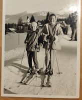 Photo Jules Geiger Flims Waldhaus, Skifahrerinnen um 1940