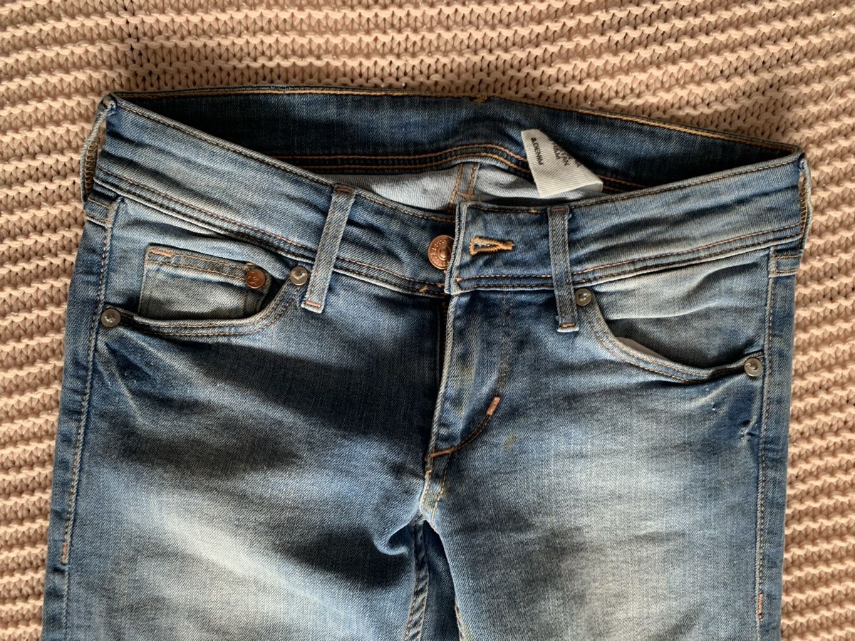 H&M Jeans: Jeans slim droit – Usato da Montreux venduto da Izapeche811