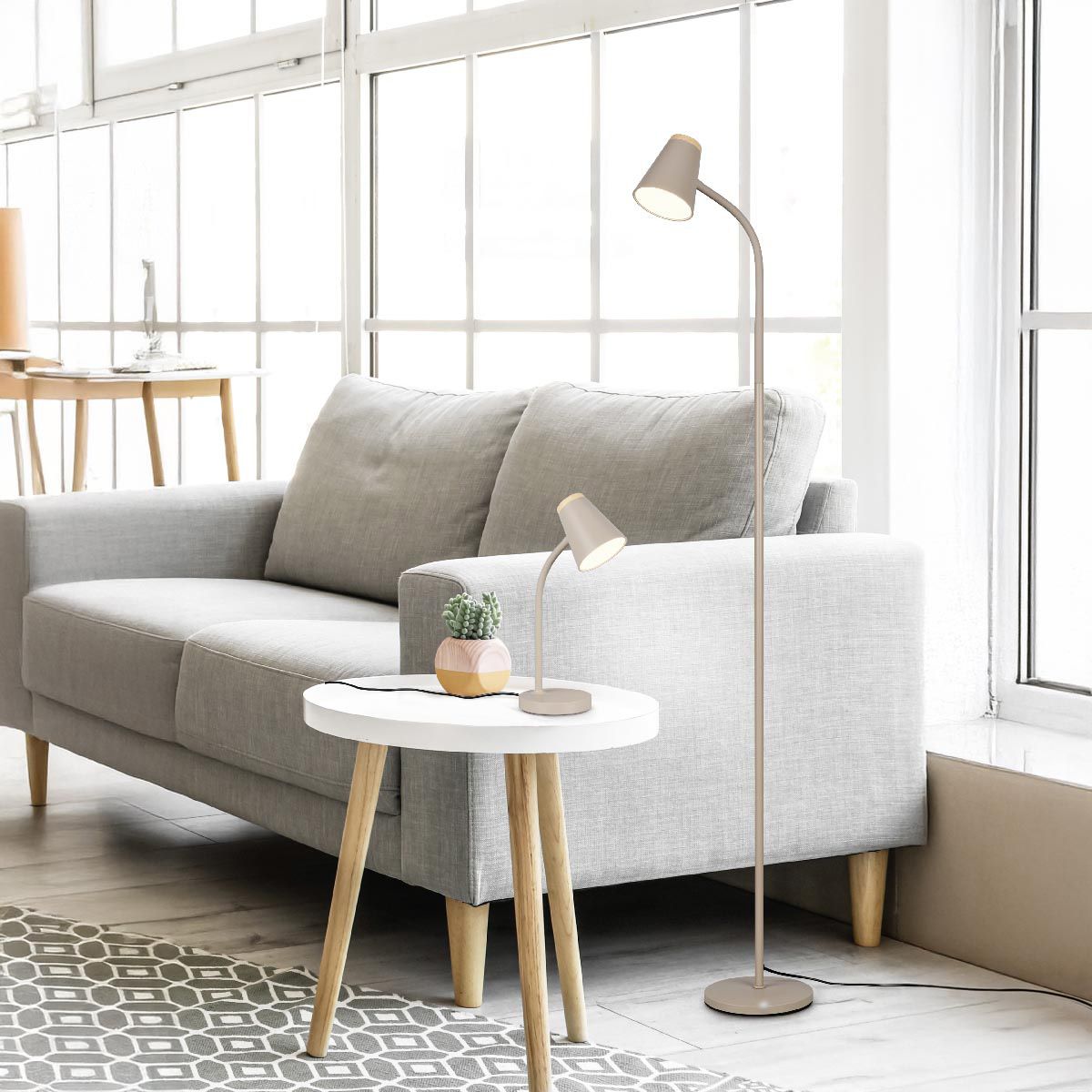 Lampade: LED Stehleuchte, Beige, 145 cm Höhe – Nuovo (secondo la descrizione) da Kreuzlingen venduto da Smart-Light 1
