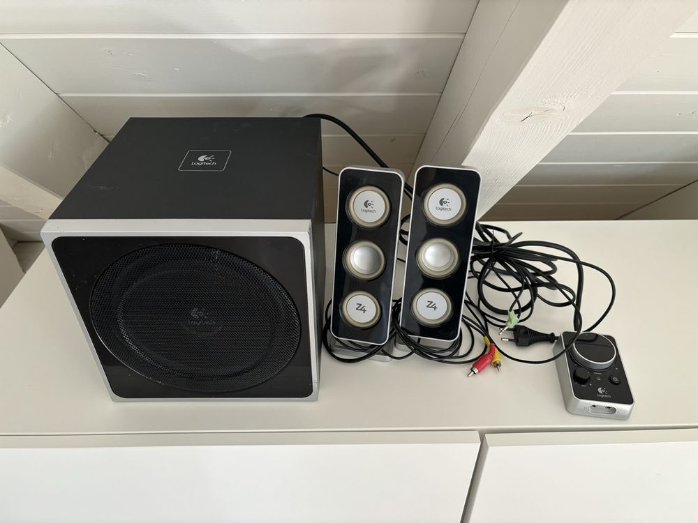 Logitech Z4 Lautsprecher (Gebraucht) in Aesch BL für CHF 50 – nur ...