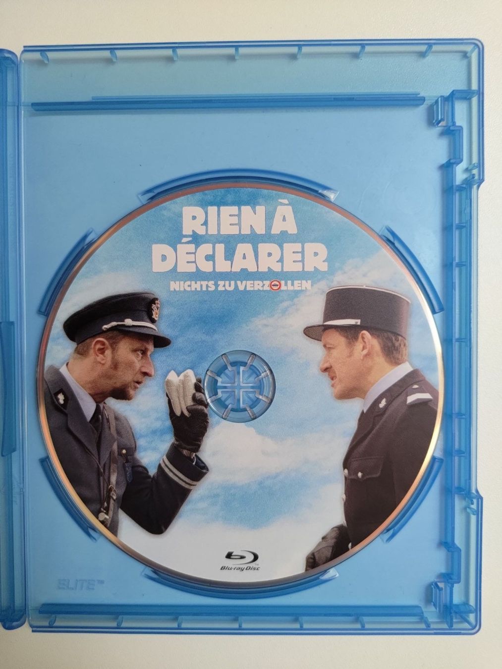 Tutti i DVDs: Nichts zu Verzollen / Rien à déclarer – Usato da Liestal venduto da Kratzilla 1