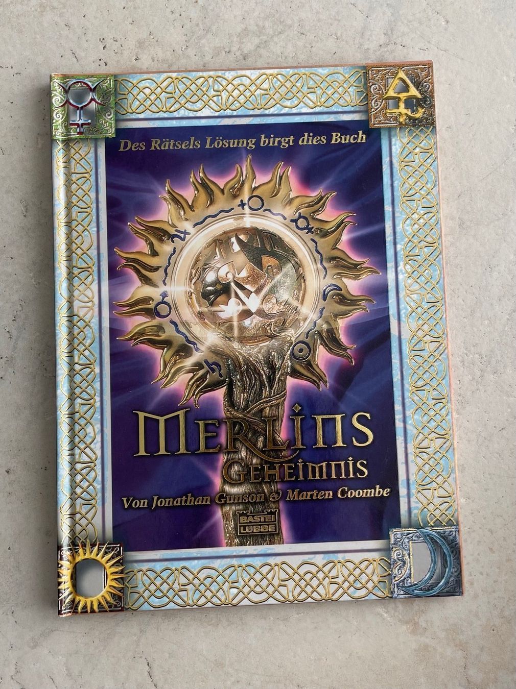 Libri: Merlins Geheimnis – Usato da Zürich venduto da Mumpfi9