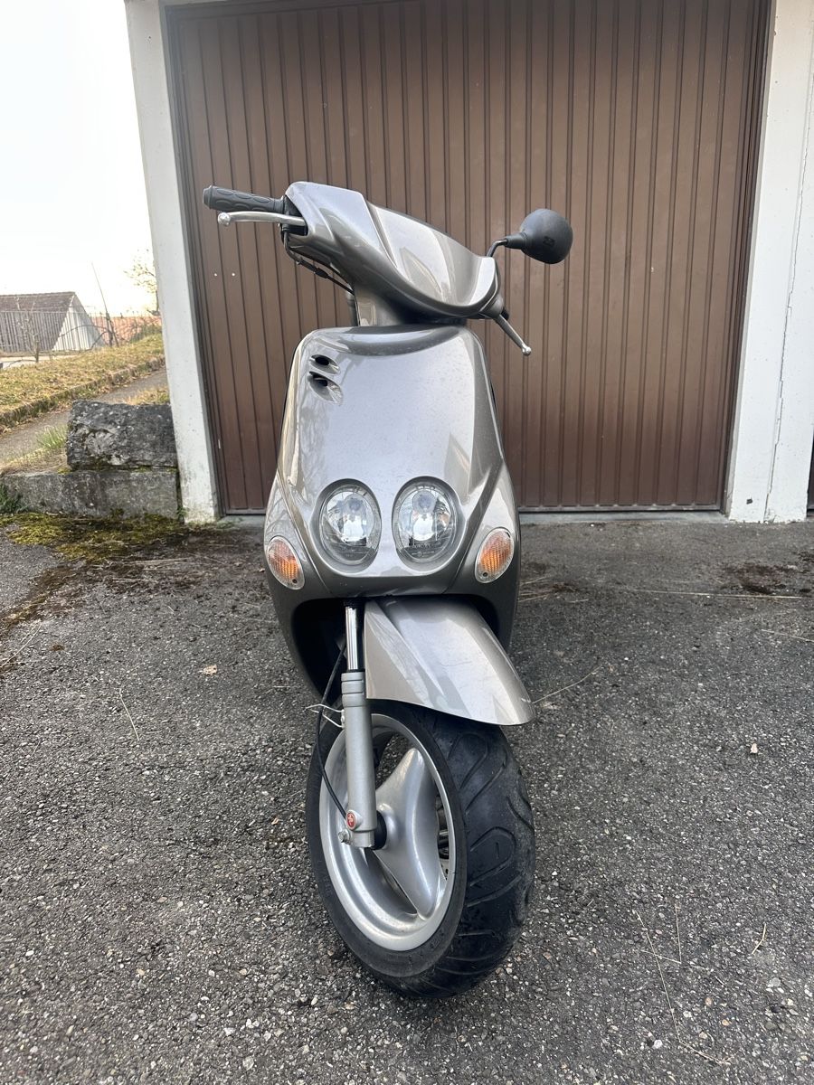 Yamaha Scooters: Yamaha neos 50  mit MFK – D'occasion à Biel/Bienne par Supermoto8 1