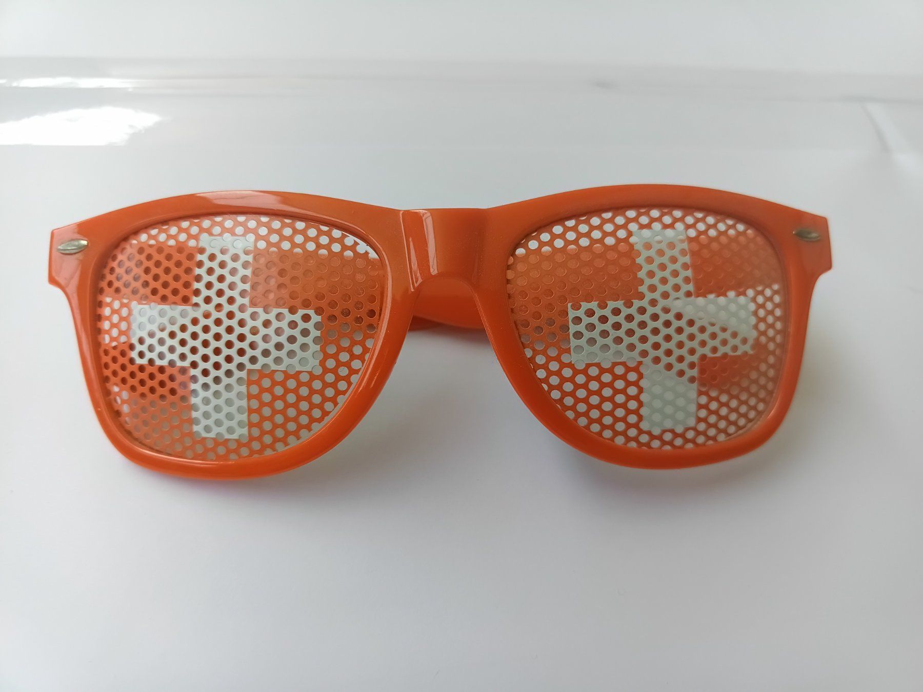 Occhiali & Lenti: Sonnenbrille "Hopp Schwiiz" – Nuovo (secondo la descrizione) da Wängi venduto da Ladys_First