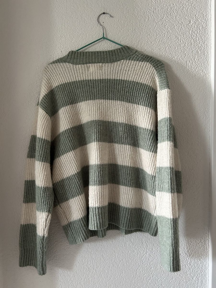 Pullover & Sweatshirts: H&M Strickpullover Gestreift Grün/Creme Gr. S – Oversize – Gebraucht aus Bern von yla_88nl 1