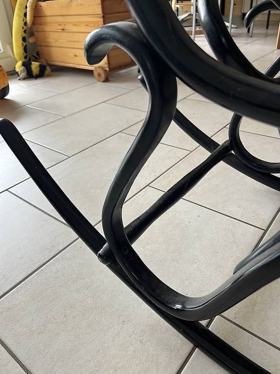 Chaises: Chaise a bascule – D'occasion à Chardonne par van_l9vg 2