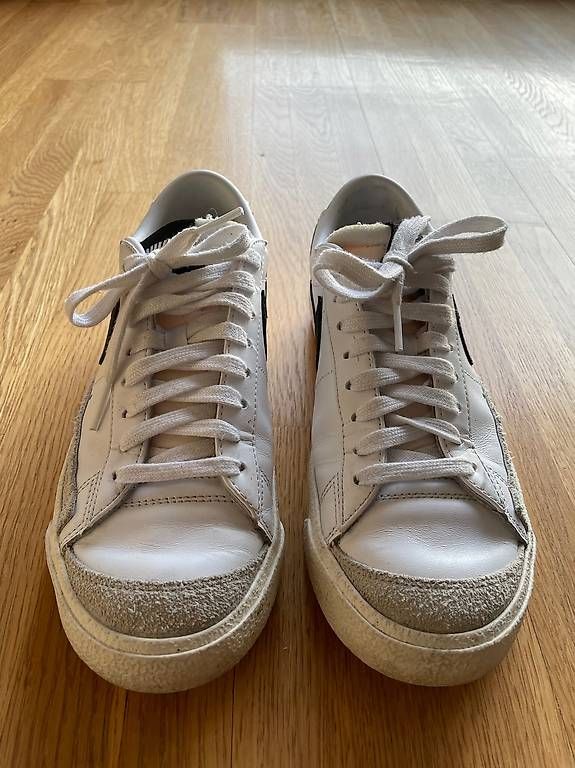 Nike Scarpe da donna: Basket Nike Blazer Low '77 blanche – Usato da Pully venduto da jul_tp8w