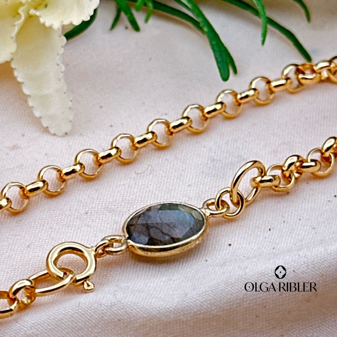 Olga Ribler Bracciali & Braccialetti: Silberarmband mit Labradorit, vergoldet – Nuovo (secondo la descrizione) da Luzern venduto da MonikaS03