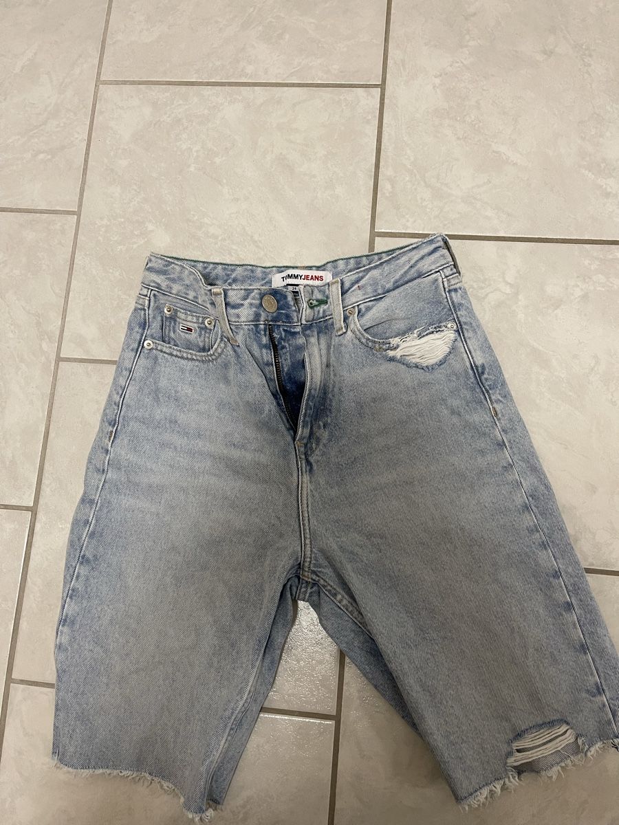 Pantaloni: Bermuda Tommy Hilfiger – Usato da Bühler venduto da kidisg