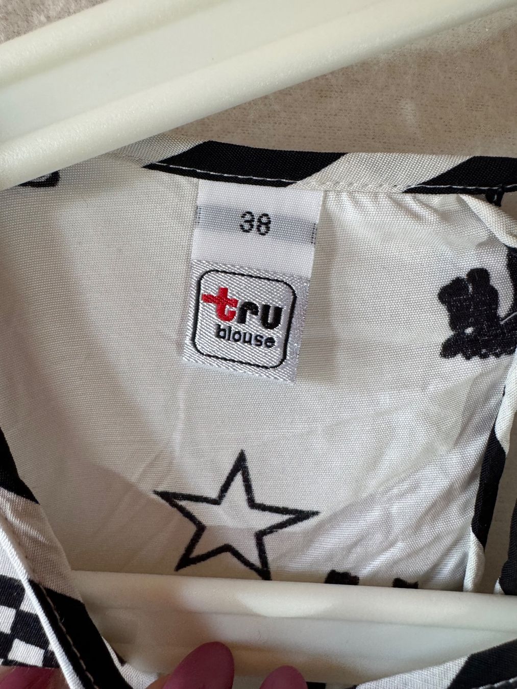 Costumi: Kostüm von Tru Bluse Gr 38/40 – Usato da Grosswangen venduto da second_hand_dress 6