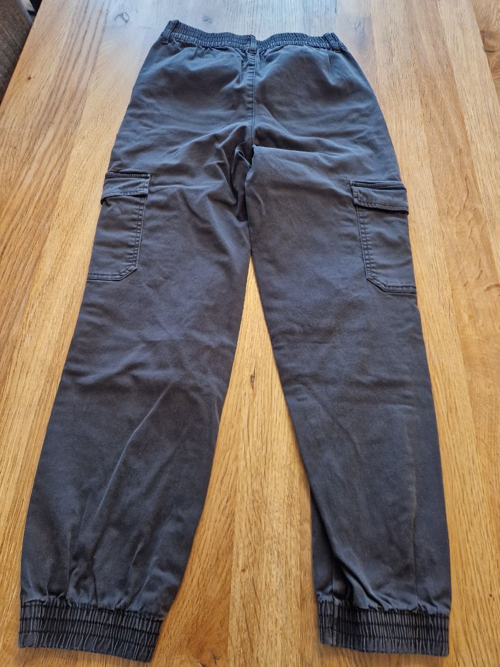 Pantalons: Cargohose Gr 146/152  – D'occasion à Gwatt (Thun) par Letzte-Chance-III 1