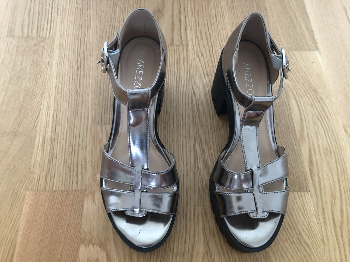 Scarpe da donna: Silver Heels Size 38, Comfortable & Stylish! – Usato da Basel venduto da cib_2dqm 1