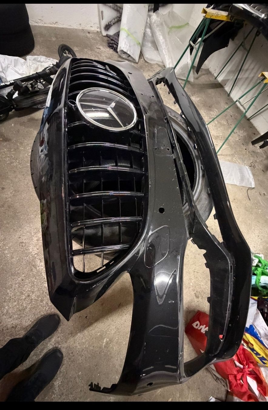 Mercedes-Benz Tutti pezzi di ricambio auto: Mercedes  A45  C63 E63  AMG Stossstangen , diffuser Spoiler – Usato da uster venduto da automen 4