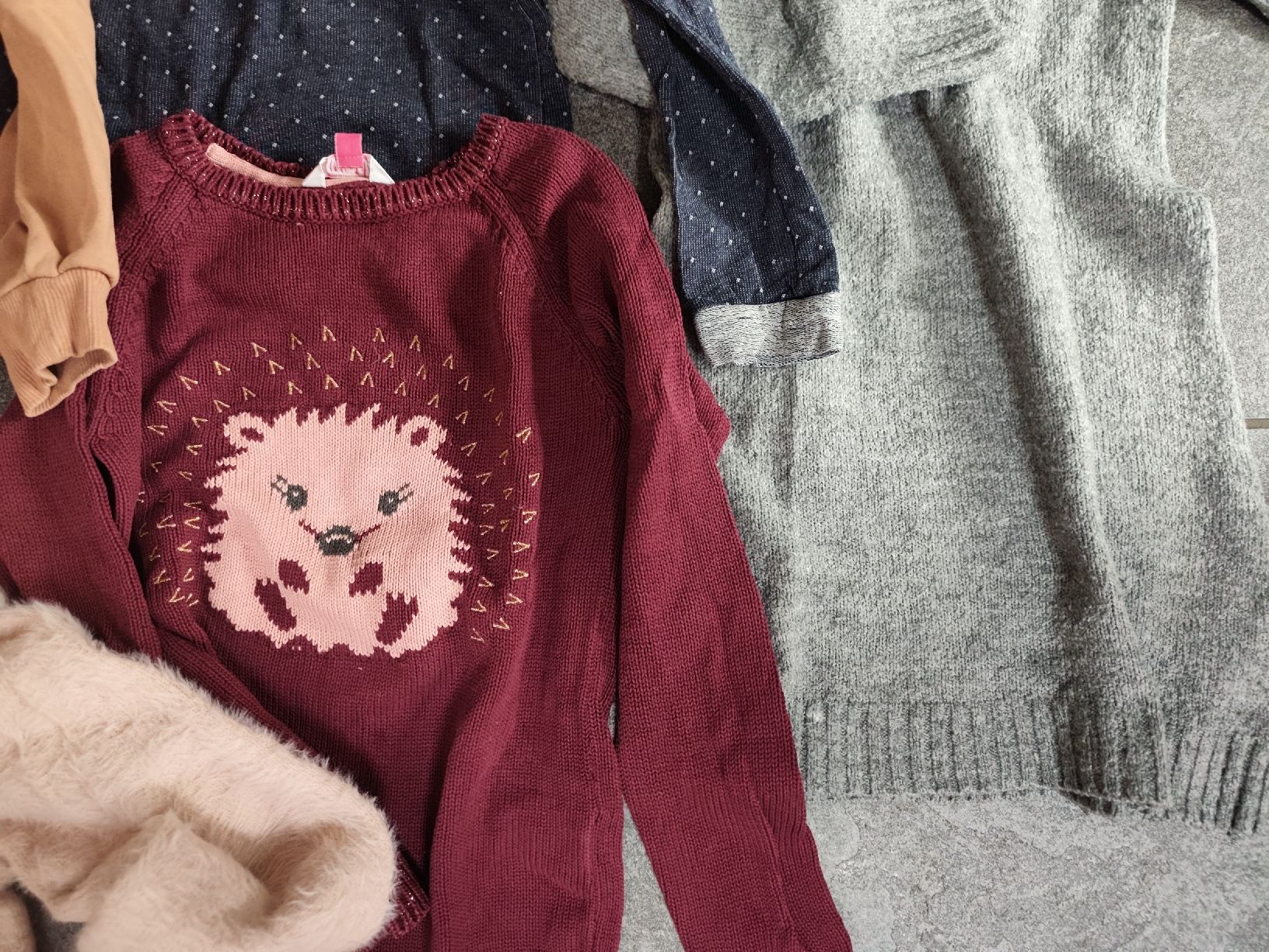 Pullover & Sweatshirts: Pullover Gr 122/128, 5 x – Gebraucht aus Fulenbach von meje0081 2