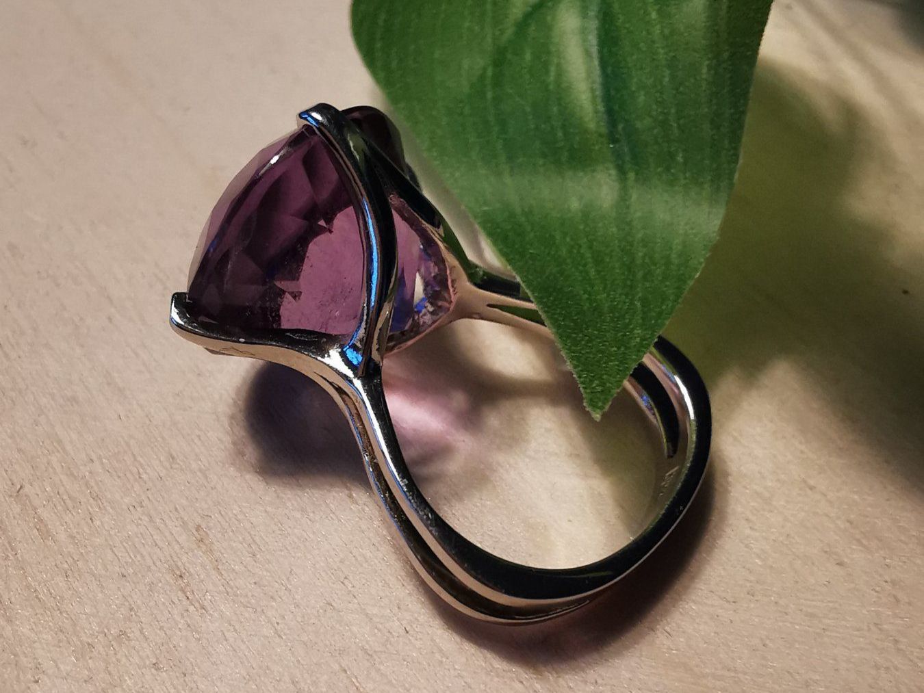 Anelli: Silber Damenring mit grossem Amethyst aus der Goldschmiede – Nuovo e nell'imballaggio originale da Dierikon venduto da Buntspecht-10 2