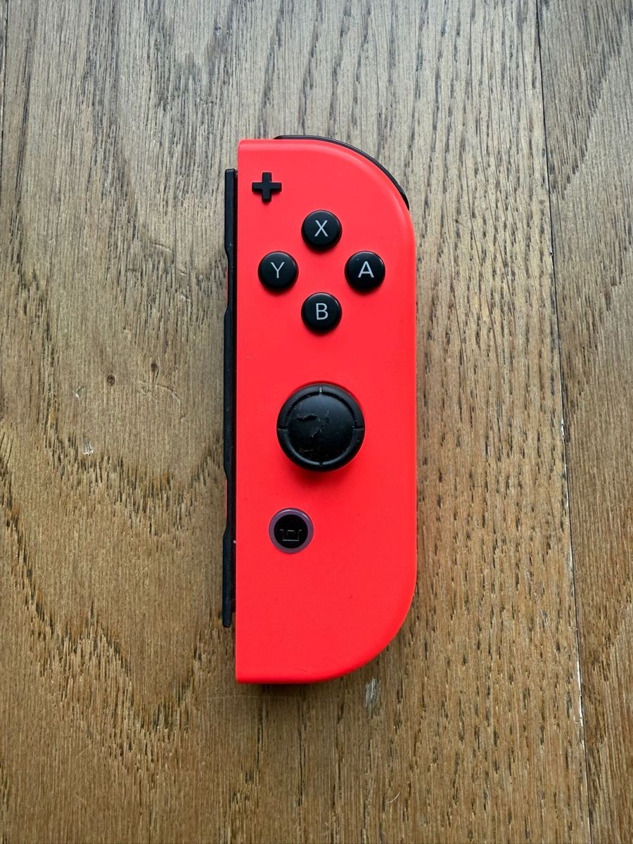 Nintendo Controller: Joycon (rechts) / Nintendo Switch 1 – Usato da Läufelfingen venduto da Seraphim13
