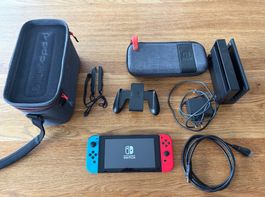Nintendo Switch complète + dock + housse