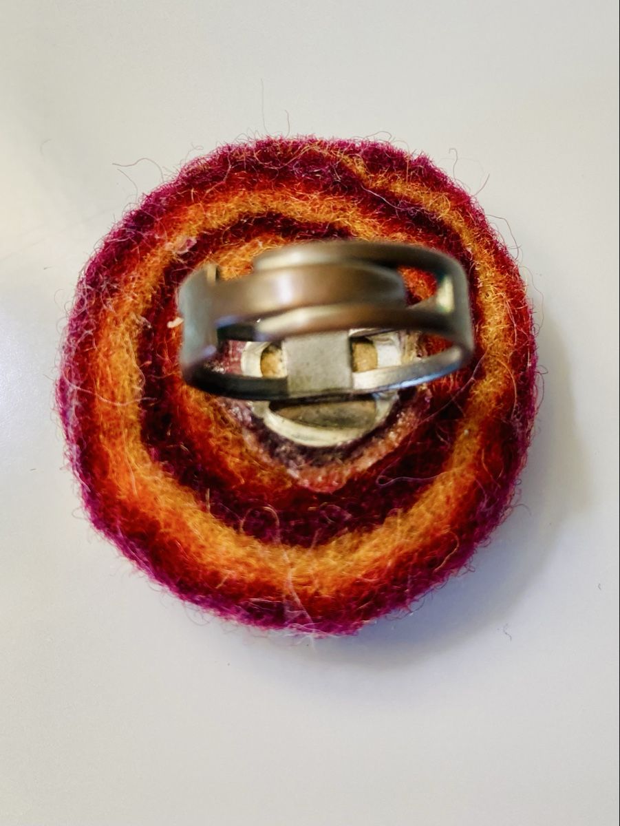 Anelli: Gefilzter Ring, Wolle, Statement Ring, Unikat – Usato da Basel venduto da elocin4791 3