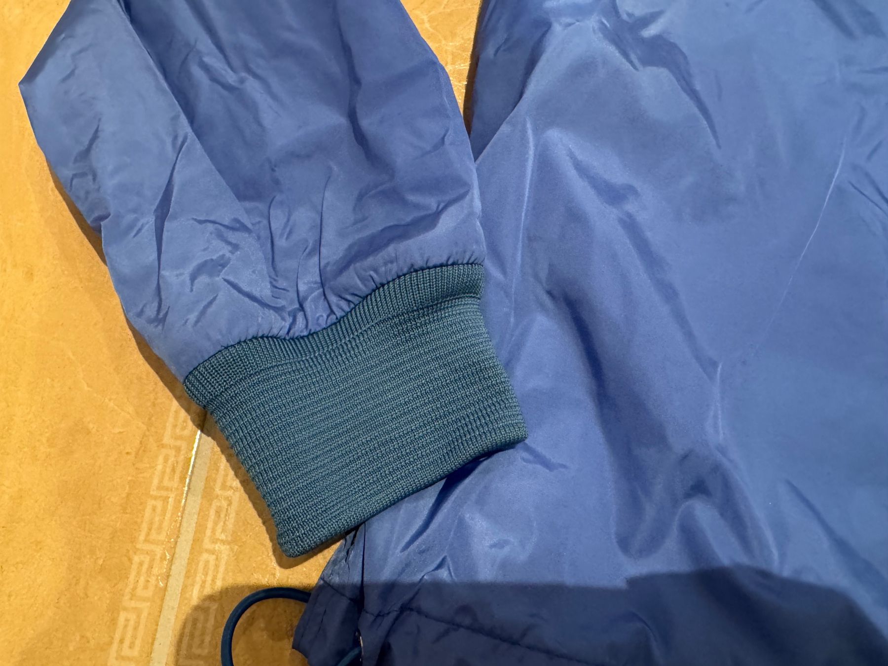 Moncler Giacche: Moncler NWT Maxence Giubbotto Windbreaker, 2 – Nuovo (secondo la descrizione) da Klingnau venduto da Markus14 8