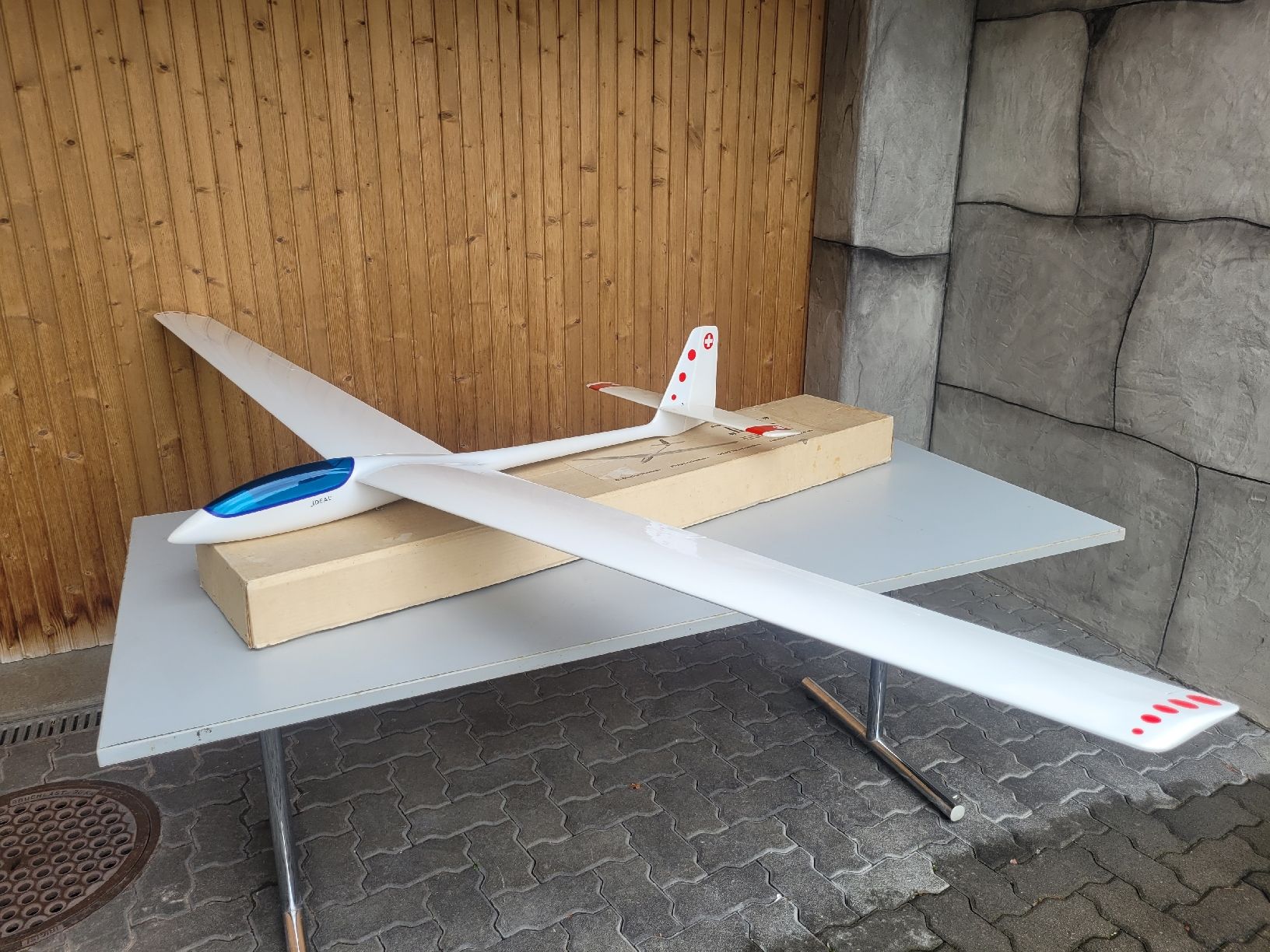 RC Kits de montage: Ideal von E. Maderthanner – D'occasion à Wattenwil par hps_z6w9