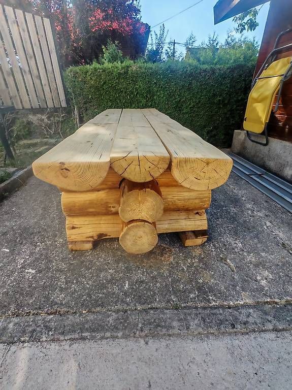 Tables: Table brut en bois rond – D'occasion à Salavaux par phi_g8r2