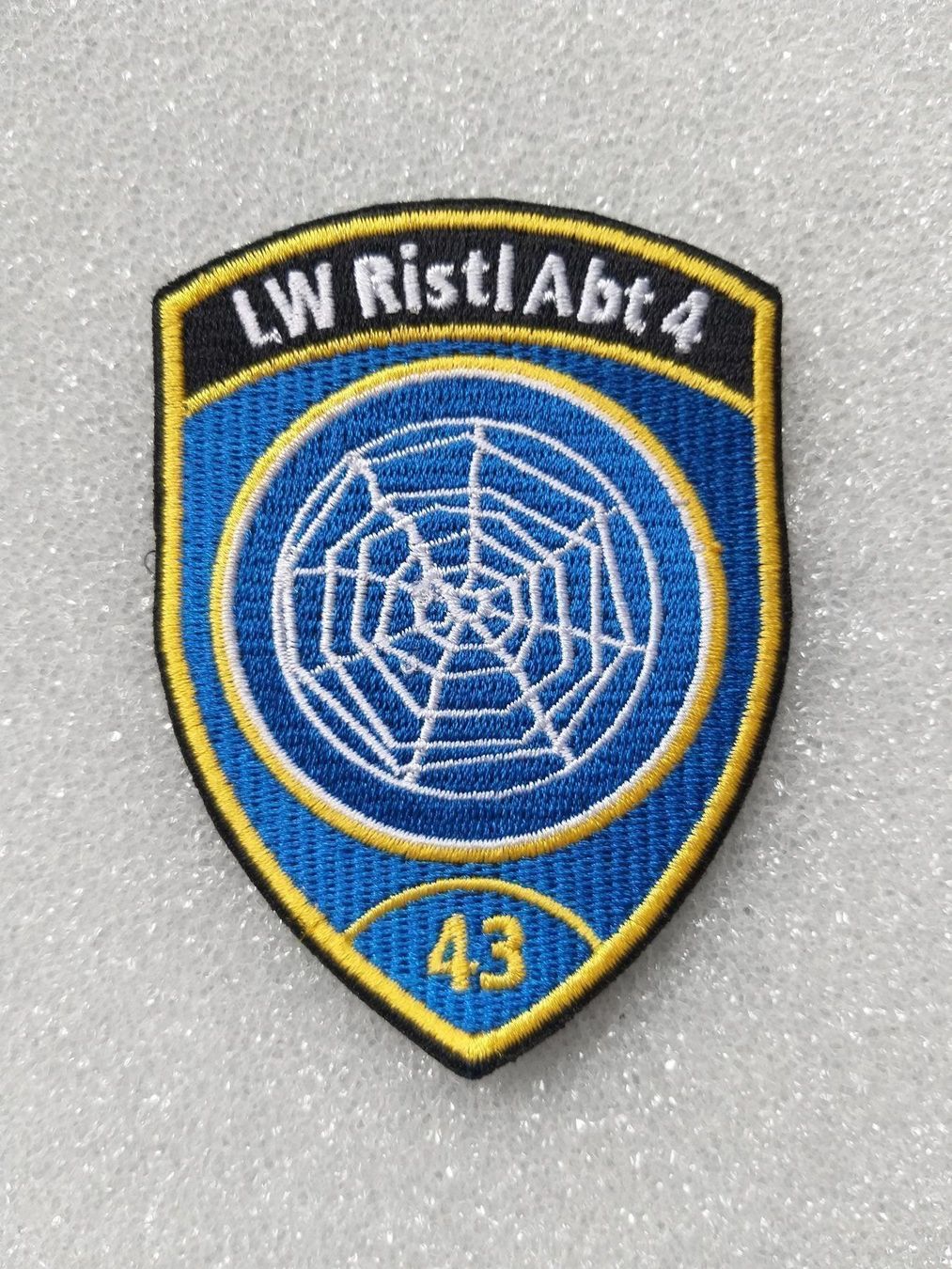 Plaketten & Abzeichen: Verbandsabzeichen LW Ristl Abt 4 – Gebraucht aus Bauma von SwissMilitaria
