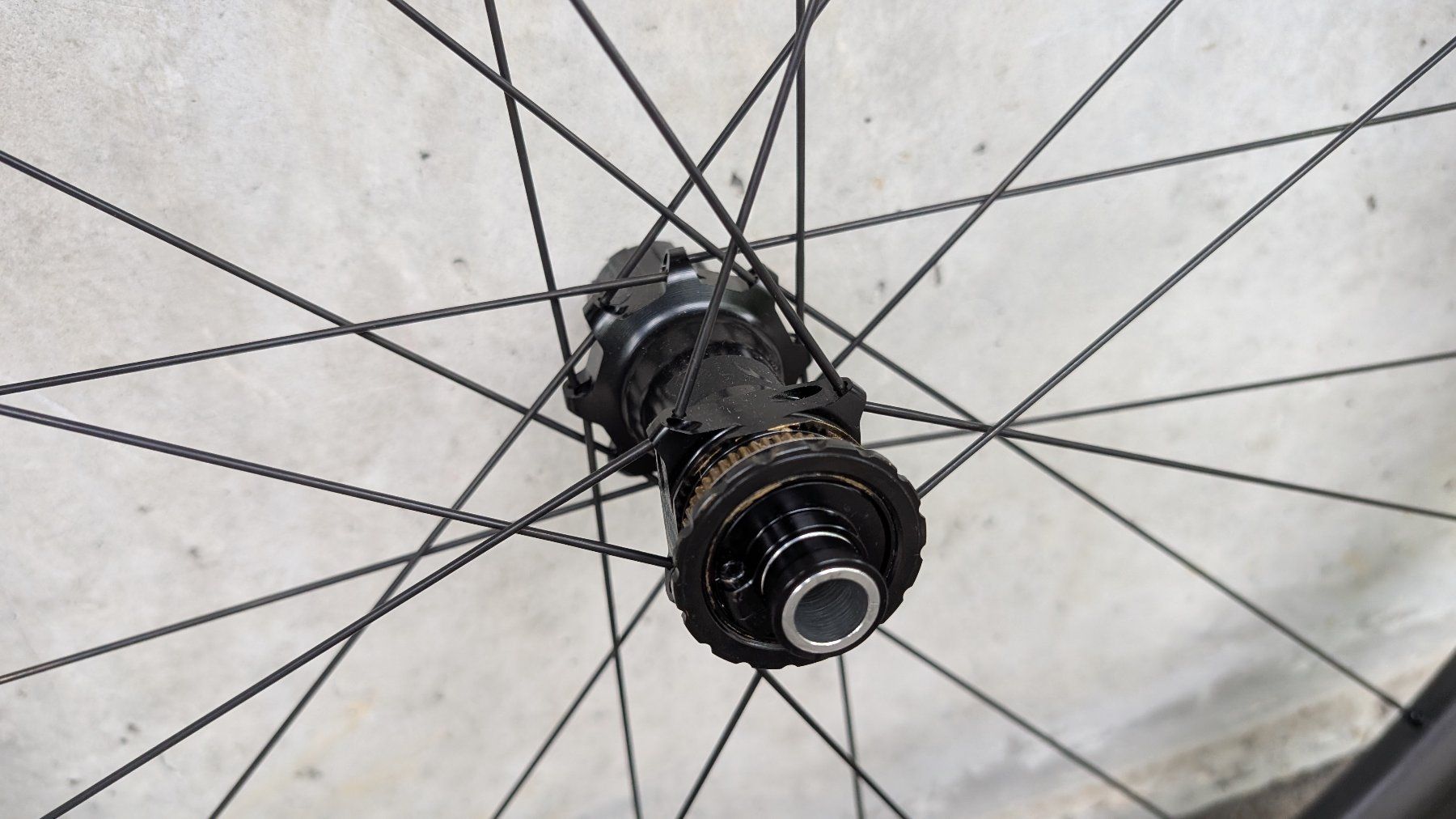 Fulcrum Pezzi di ricambio: Fulcrum Wind 42 Carbonräder – Usato da Liebefeld venduto da Pacem 3