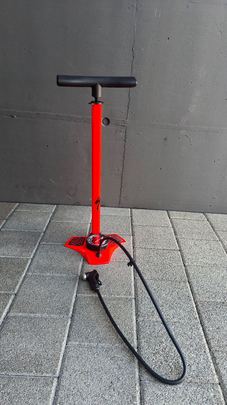 Pompe: Bikepumpe - Specialized Air Tool, Comp – Usato da Arni AG venduto da CLIMBIM 1