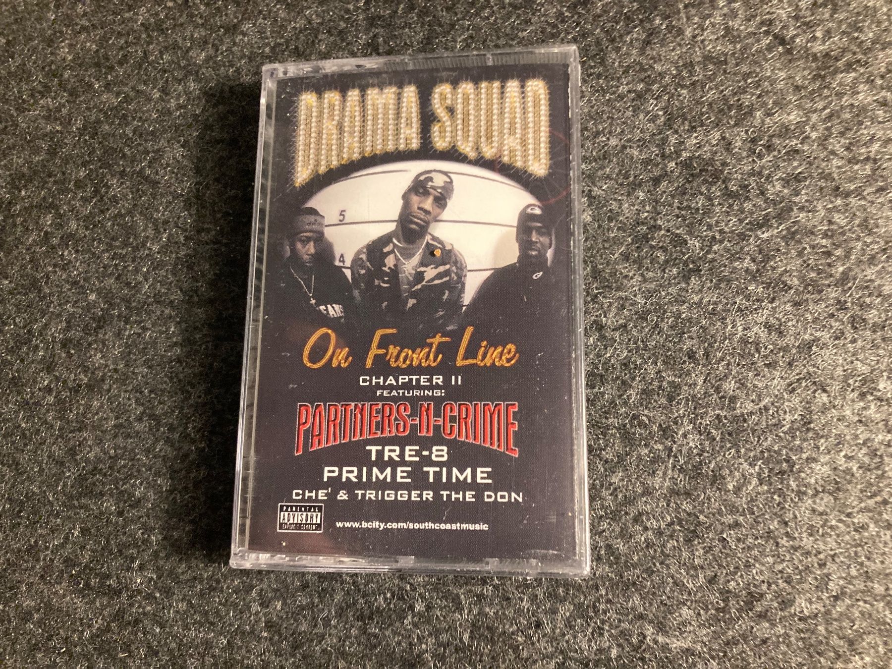 Musicassette: Drama Squad - On Front Line (Chapter II) (MC) – Nuovo e nell'imballaggio originale da Fribourg venduto da Karushi
