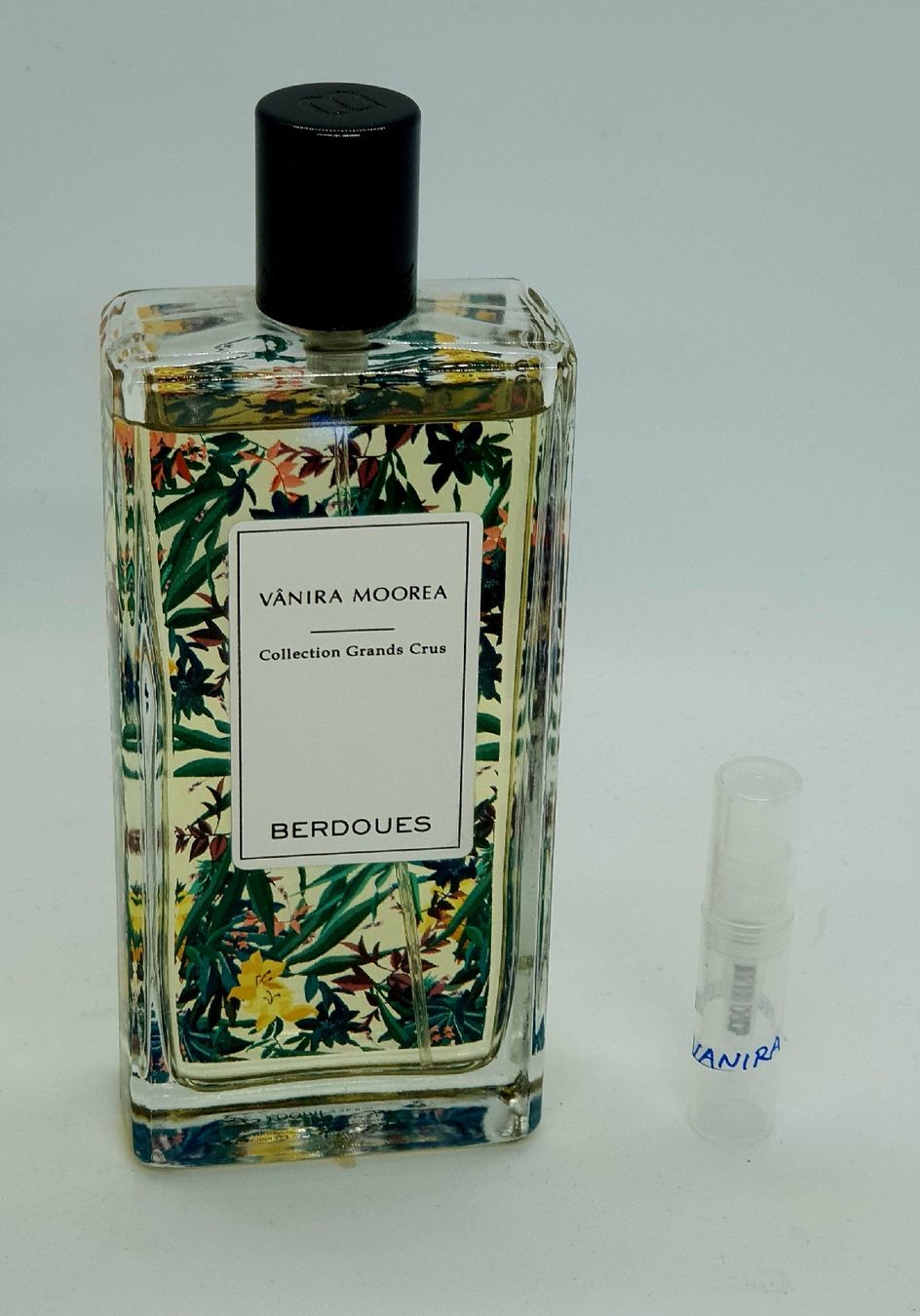 Profumi & Eau de Toilette: 2 ml VANIRA MOOREA BERDOUES ABFÜLLUNG – Nuovo (secondo la descrizione) da St. Gallen venduto da CaliSunshine