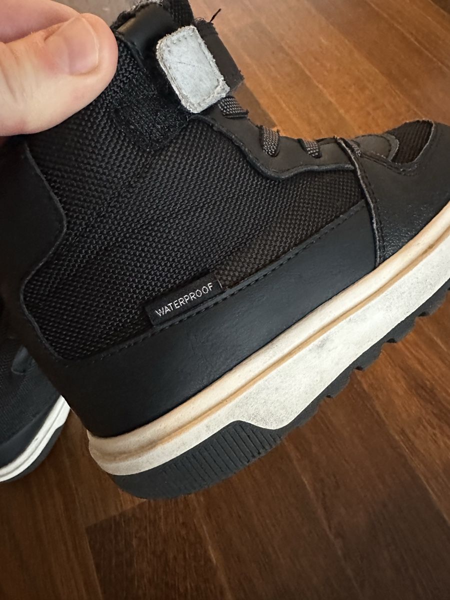 H&M Scarpe per ragazzi: Sneakers Wasserdicht Gr.28 – Usato da Dietikon venduto da mike.thorton 3