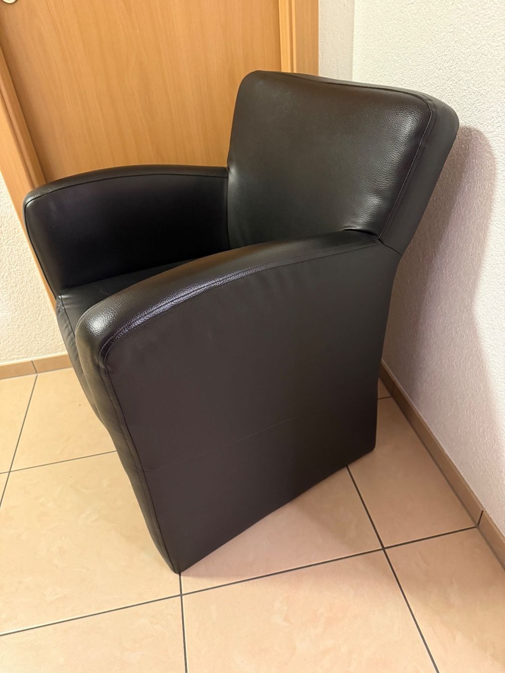 Poltrone: Schwarze Sessel – Usato da Wettingen venduto da bar7 1