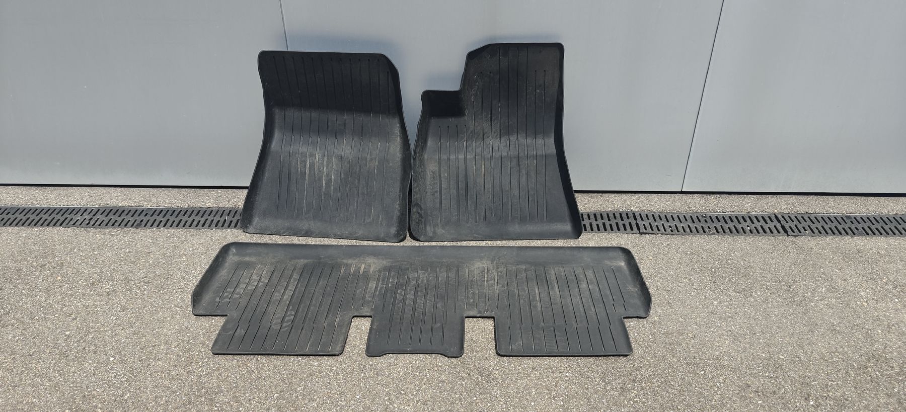 Tapis / Bacs: Allwetter Schutzmatten Tesla Model 3 – D'occasion à Thalwil par Tindra01