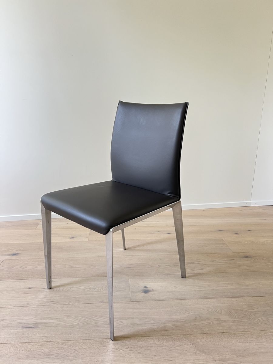 Molteni Stühle: Molteni & C - DART by Hannes Wettstein – Gebraucht aus Romont FR von B813