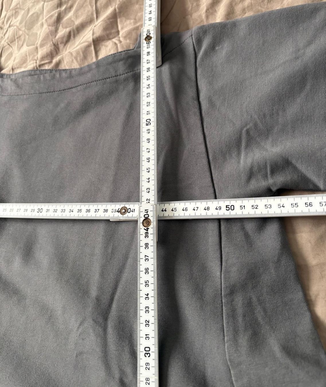Maglioni & Felpe: Baumwoll-Sweatshirt, spezieller Schnitt, oversized, grau – Usato da Rikon im Tösstal venduto da Spellbinder 6