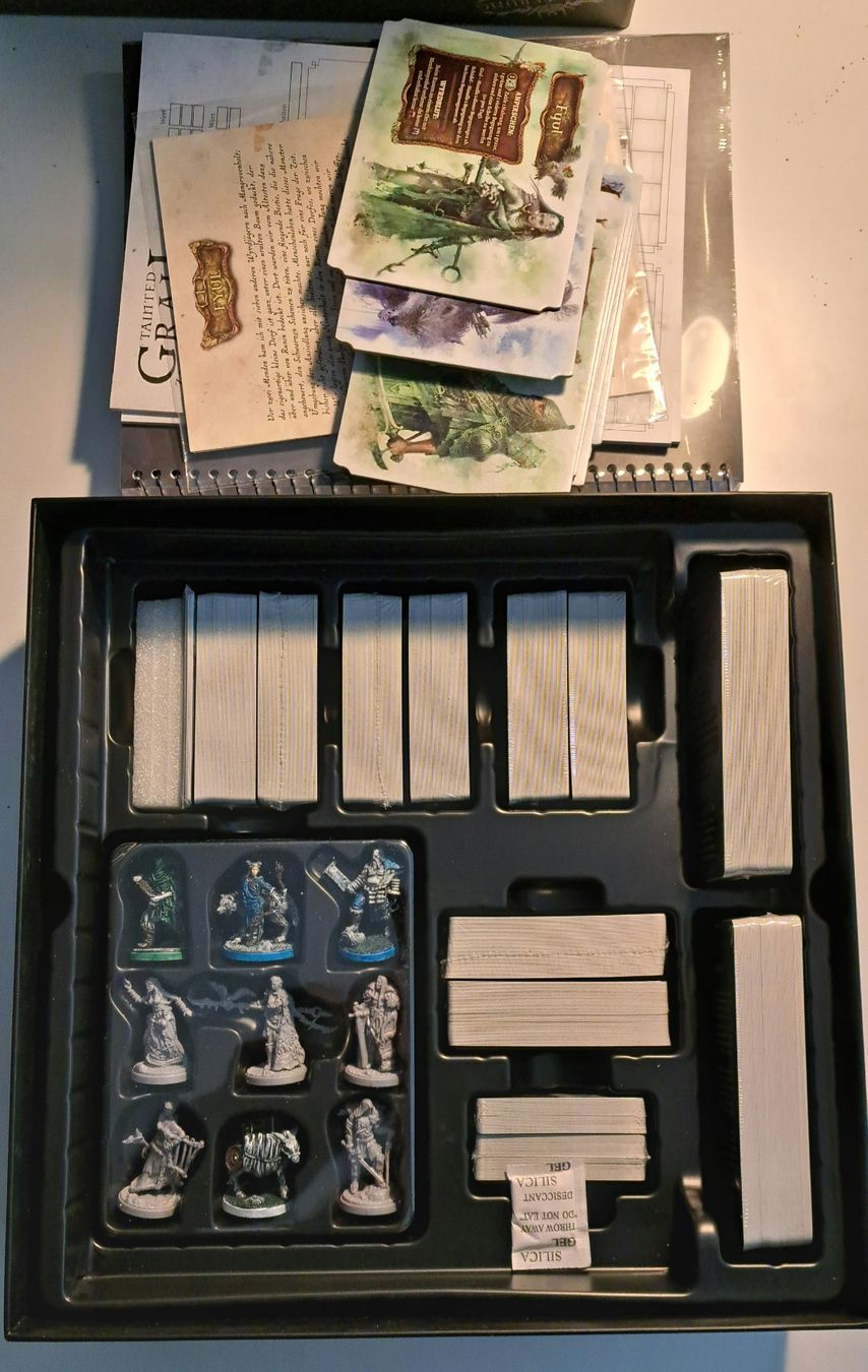 Giochi: Tainted Grail mit Erweiterung (de) – Usato da Stans venduto da bergsicht42 5