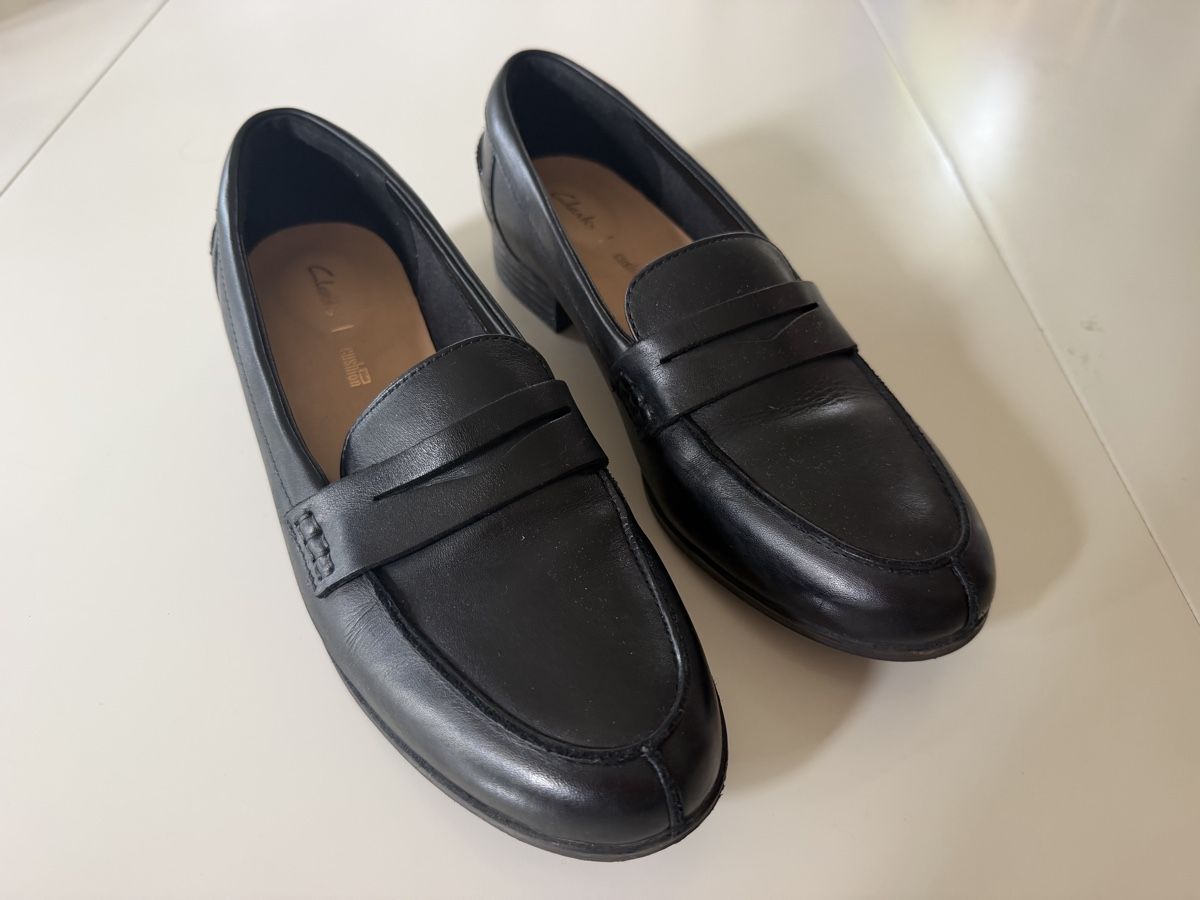 Clarks Scarpe da uomo: Clarks Leder Loafers Schwarz Gr. 40  – Usato da Zürich venduto da lau_r6sl