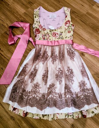 Astrid Söll Designerdirndl - Gr. 36