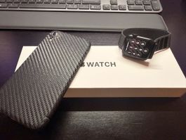 iPhone XR 64GB & Apple Watch SE 2 40MM