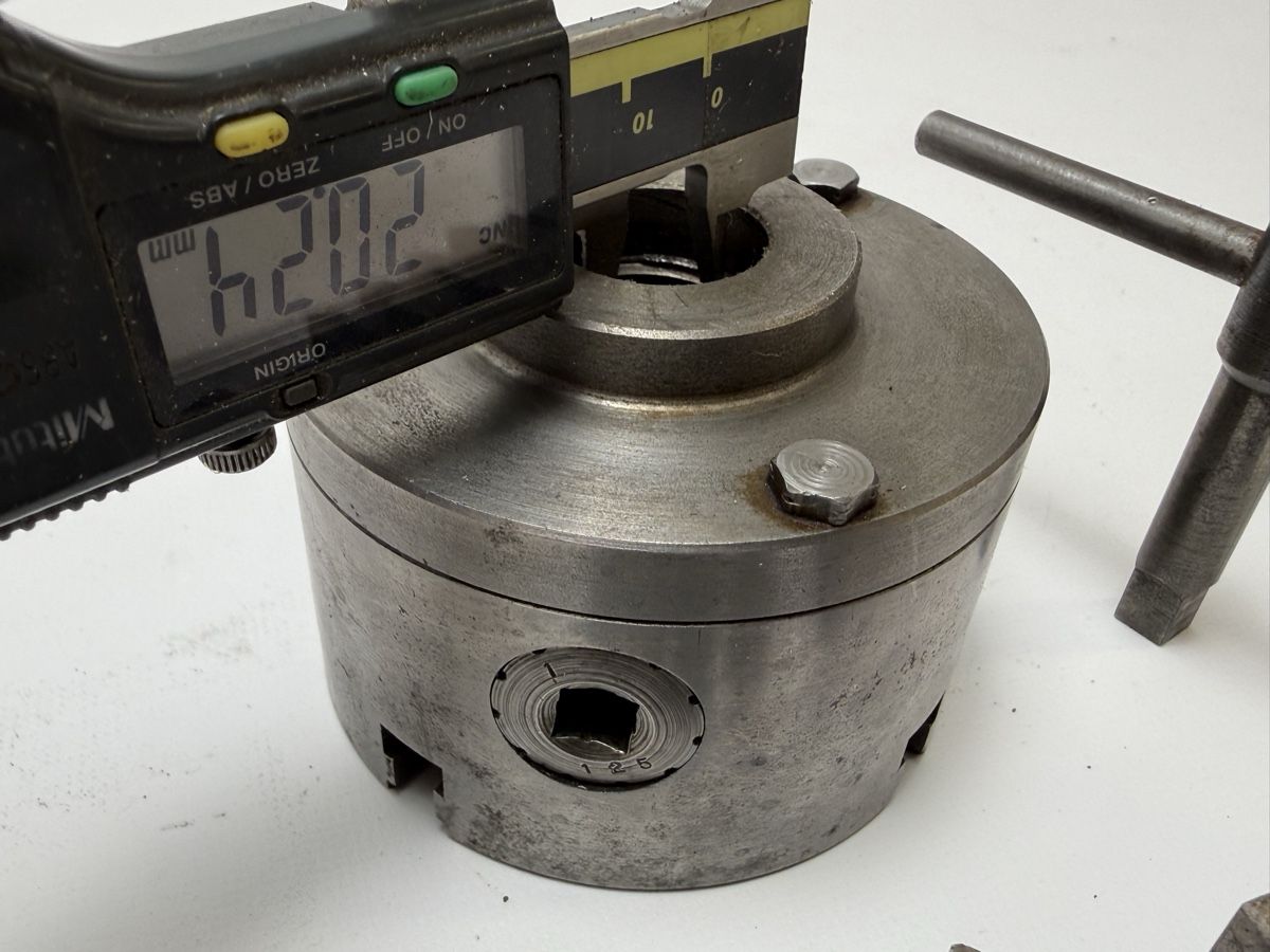 Tutti gli attrezzi: Vierbackenfutter 80mm Drehfutter 4-Backenfutter 4BF  – Usato da Boswil venduto da ABLagerBoswil 5
