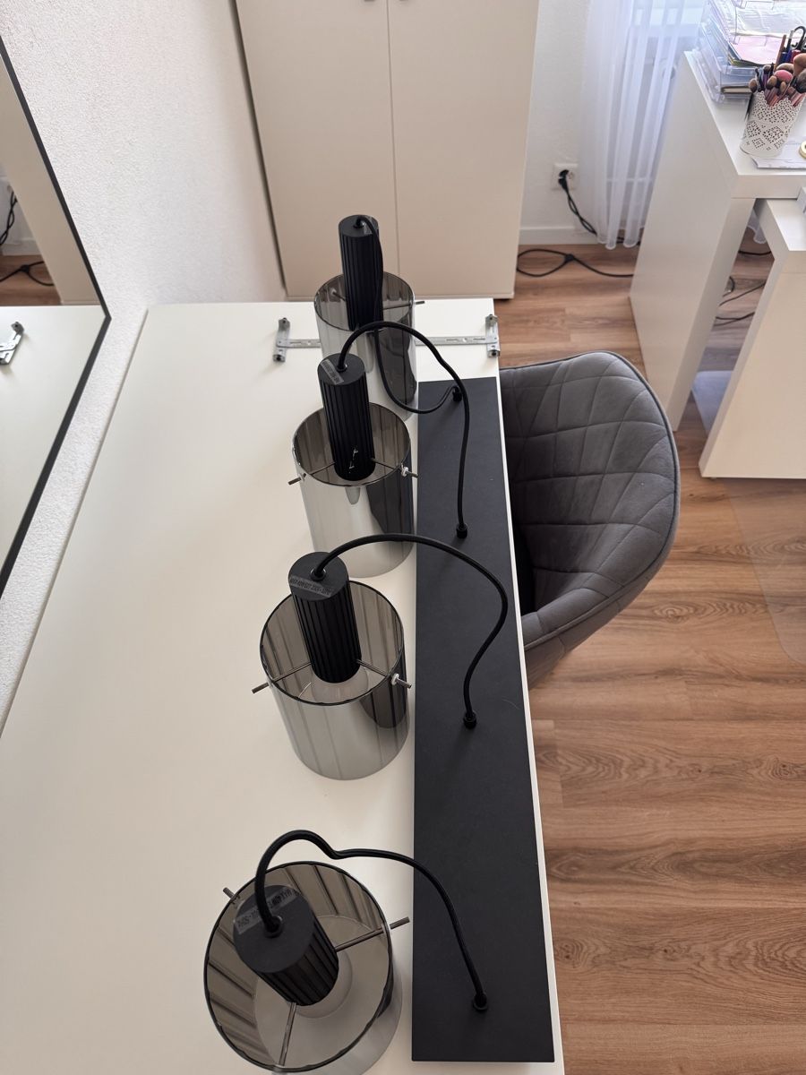 Livique Lampadari & plafoniere: Hängeleuchte 4-flammig Glas Schwarz – Nuovo (secondo la descrizione) da Kreuzlingen venduto da didi.20 1