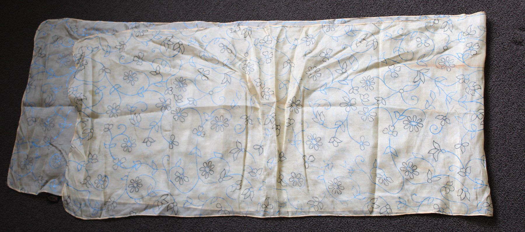 Foulard & Sciarpe: Seidenfoulard – Usato da Schaan venduto da antikes_und_kurioses 3