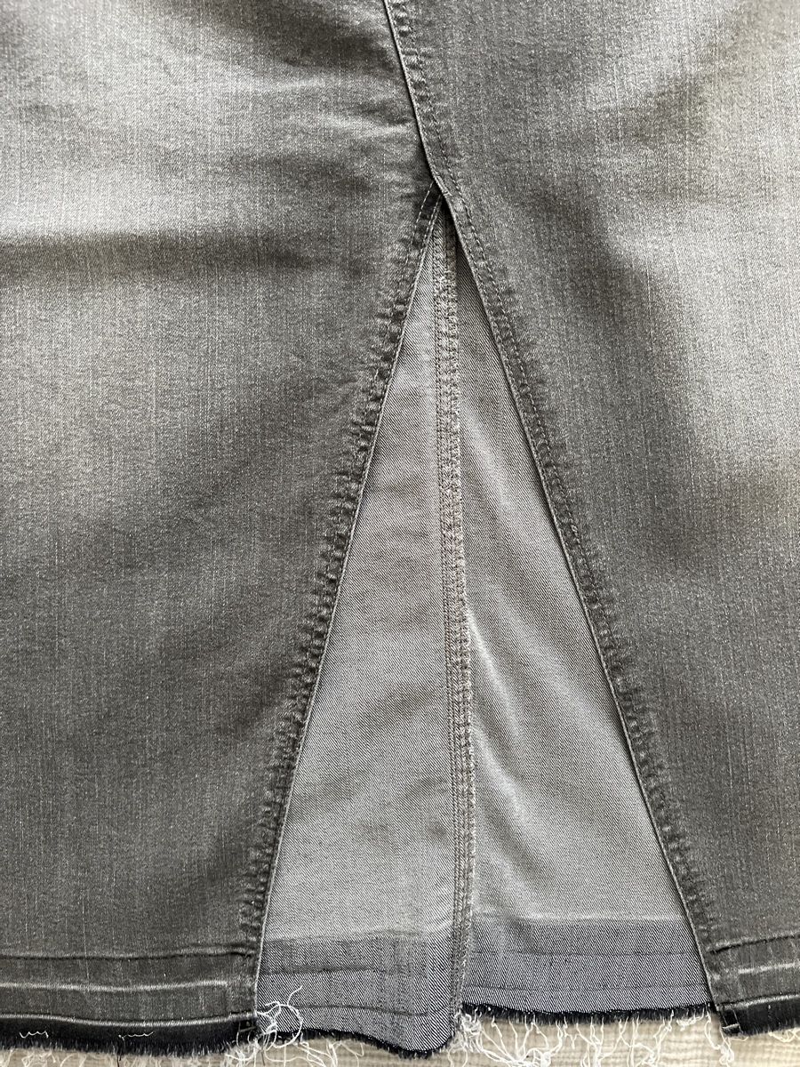 Gonne: Grauer Jeansrock Gr. 46 mit Schlitz,  Rainbow – Usato da Lausen venduto da Mysli1 2
