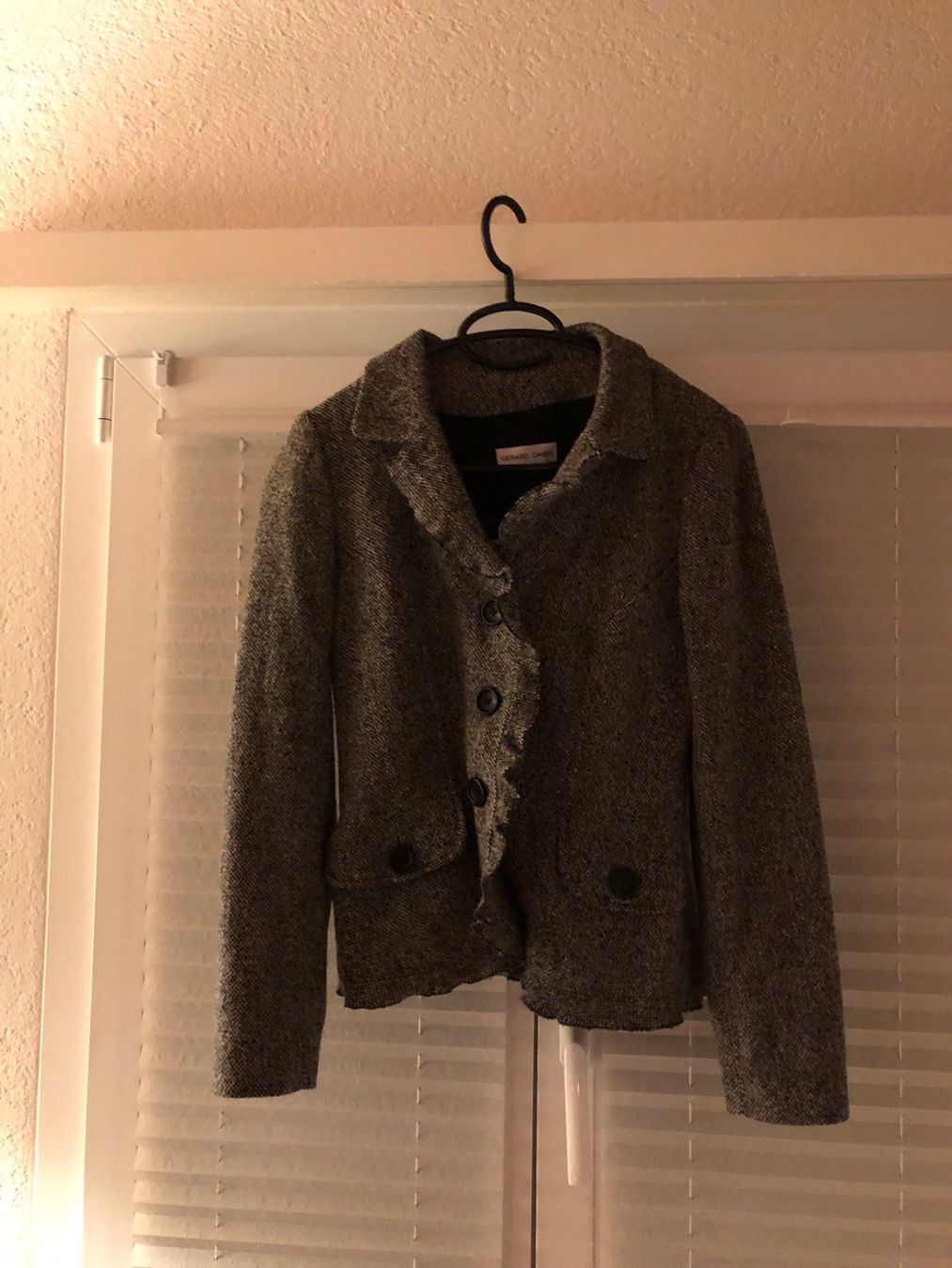 Kostüme: Blazer grau von Gerard Darel Grösse S Komplimente garantiert – Gebraucht aus Weissbad von Studently