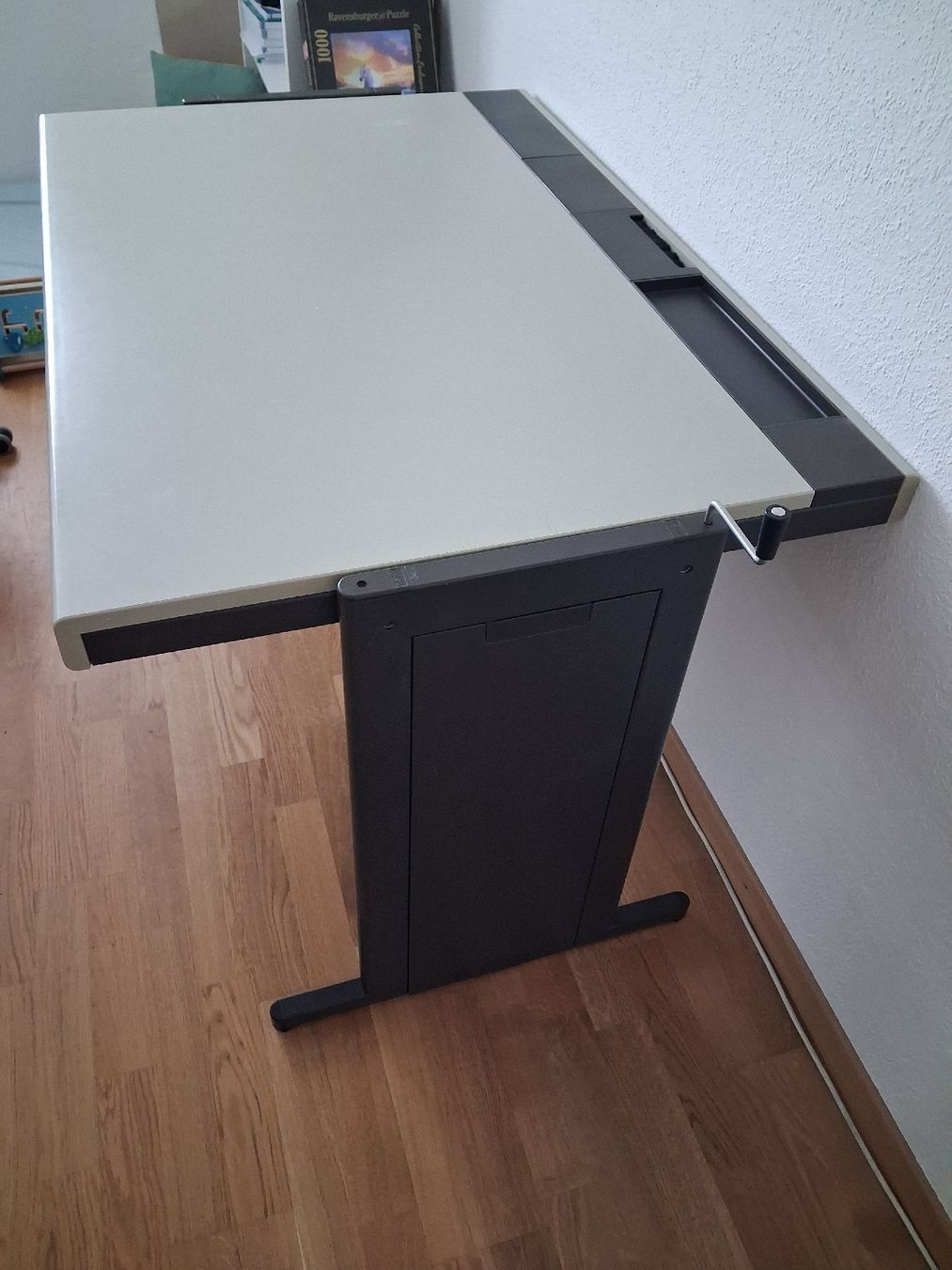 Lista Schreibtische: Lista Pult mit Kabelkanal – Gebraucht aus Olten von SandroDo82 2