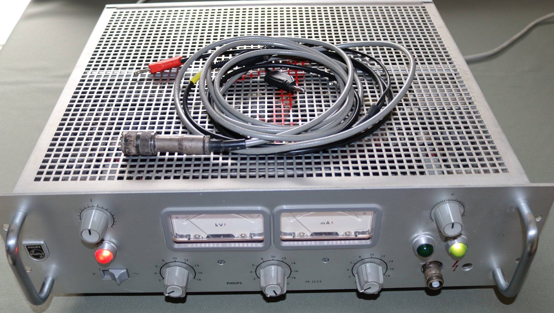 Philips Misurare: Nostalgisches Labornetzteil mit Röhren – Usato da Bühler venduto da bibafg 2