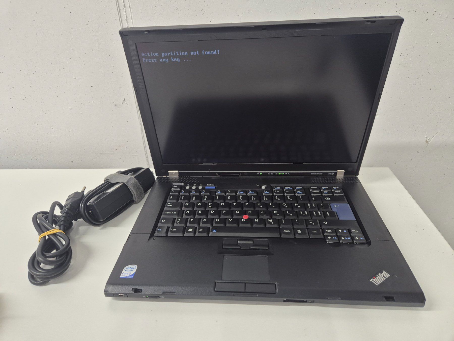 Lenovo Notebook: LENOVO Thinkpad T61p, CDRW, Intel Core2Duo – Usato da Sitterdorf venduto da Lenggi7
